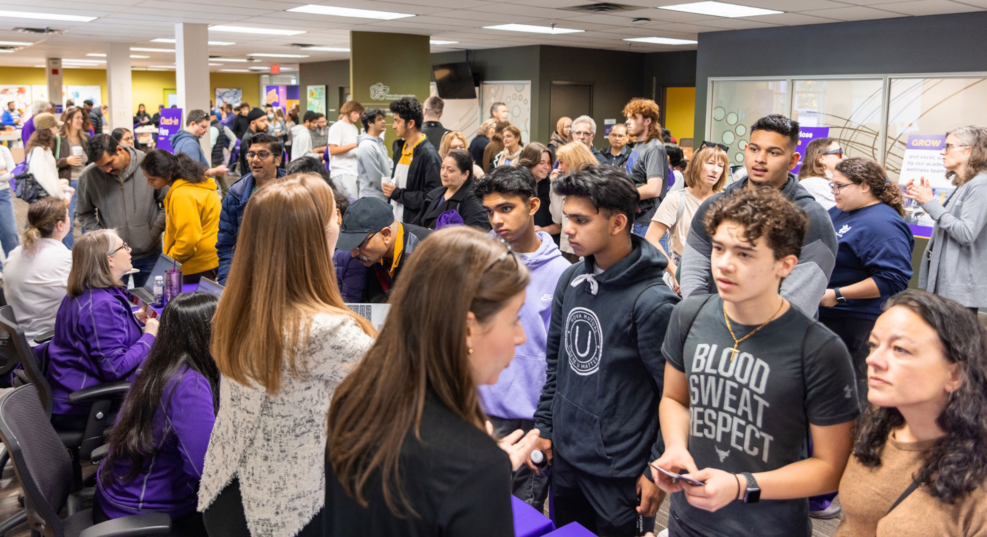 Crowd at Milton campus preview day