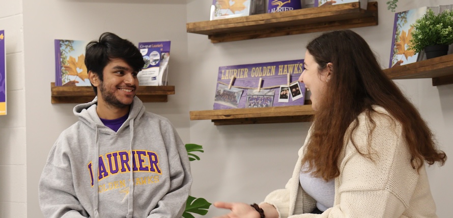 Student and advisor in the Laurier Welcome Centre