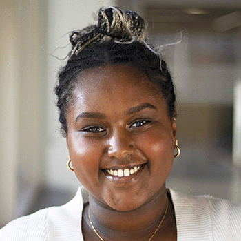 Headshot of Timna Habta